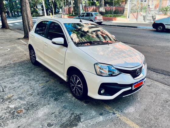 TOYOTA ETIOS 1.5 PLATINUM 16V FLEX 4P AUTOMÁTICO
